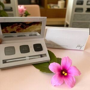 Limelife by Alcone Fierce Eyeshadow Palette new black glamour makeup